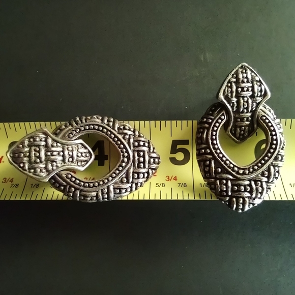 Vintage Silver Tone Ornate Weaving pattern Door Knocker Stud Earrings 1"-1.75" - Picture 4 of 5
